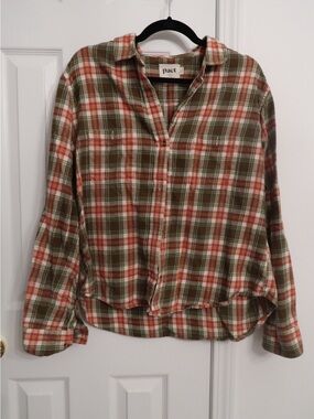 100% organic cotton oversized Pact Plaid Button-Up Shirt in Olive & Rust
